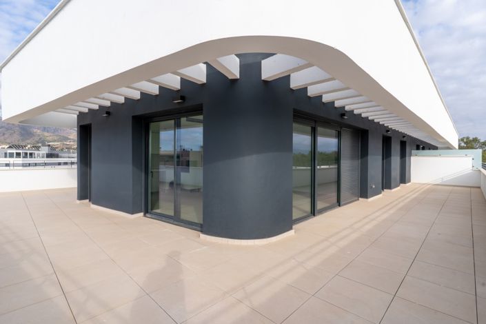 Image No.4-2 Bed Property for sale