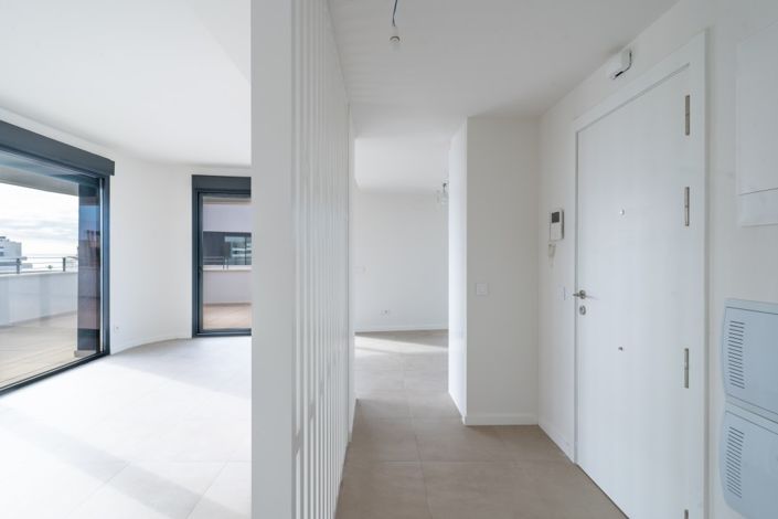 Image No.8-2 Bed Property for sale