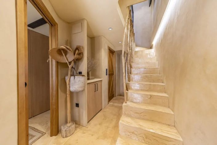 Image No.10-3 Bed Townhouse for sale