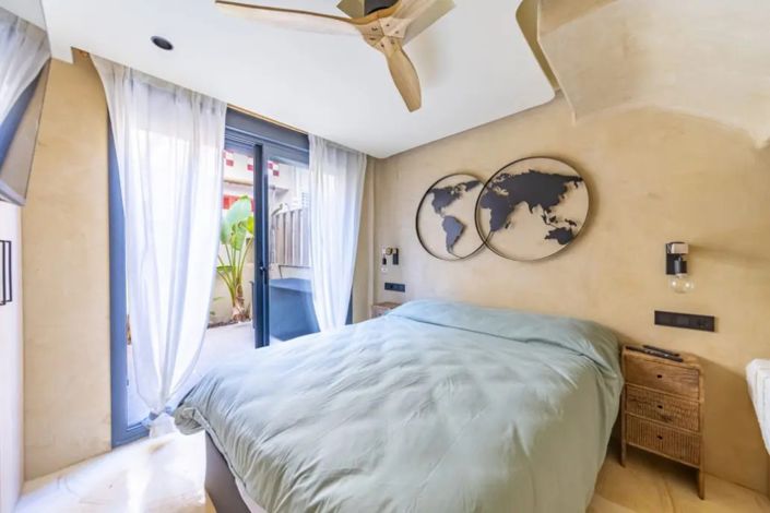 Image No.17-3 Bed Townhouse for sale