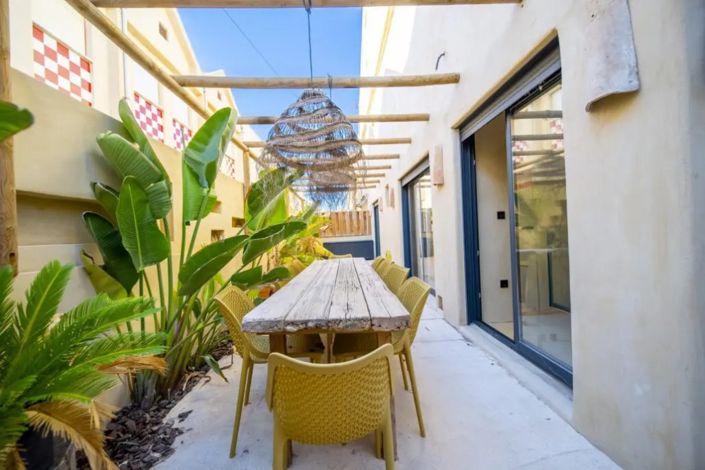 Image No.29-3 Bed Townhouse for sale