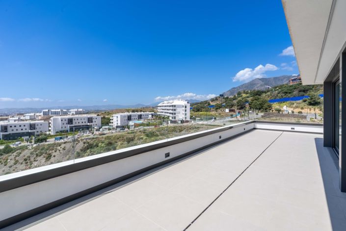 Image No.5-3 Bed Property for sale