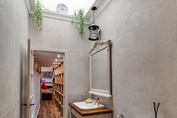 Image No.14-3 Bed Property for sale