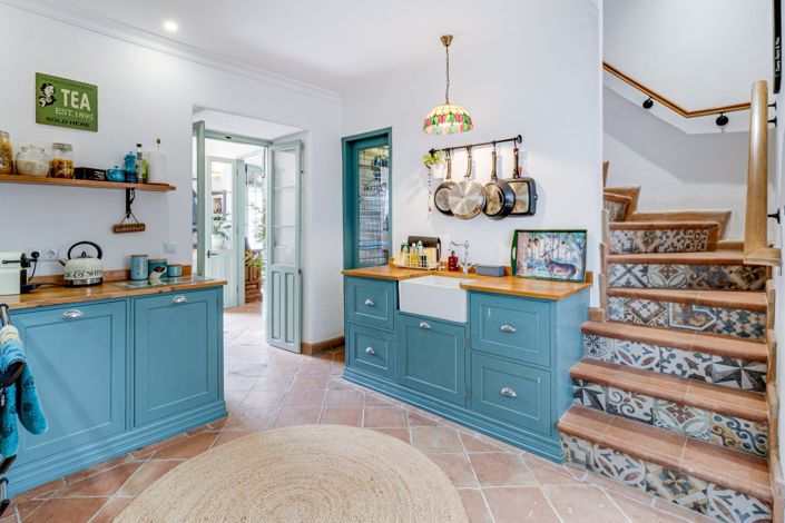 Image No.19-3 Bed Property for sale