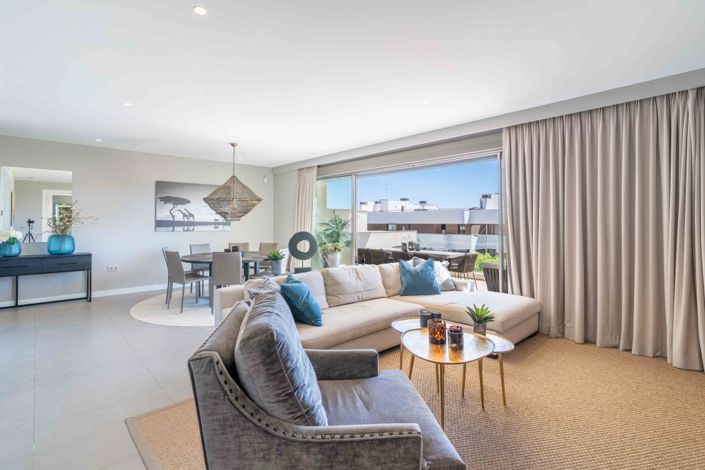 Image No.8-4 Bed Property for sale