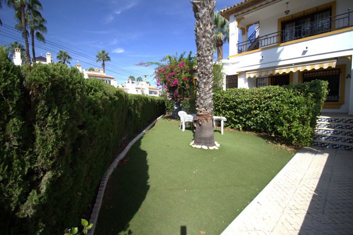 Image No.1-3 Bed Property for sale