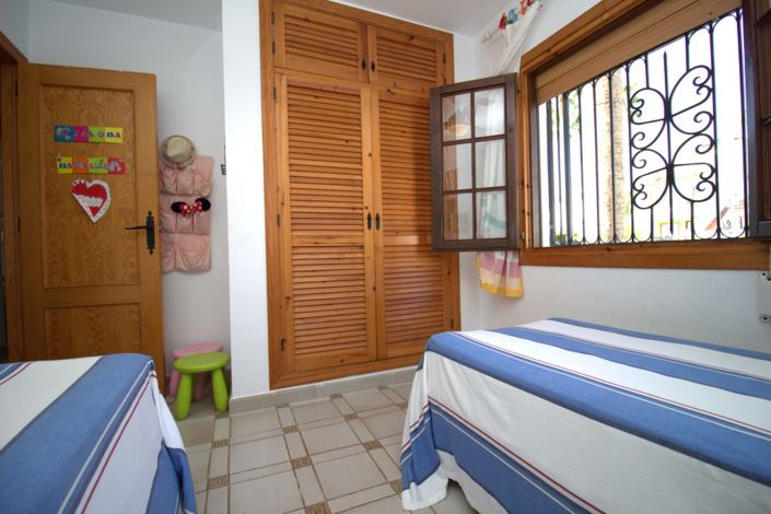 Image No.21-3 Bed Property for sale