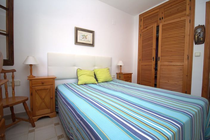 Image No.24-3 Bed Property for sale