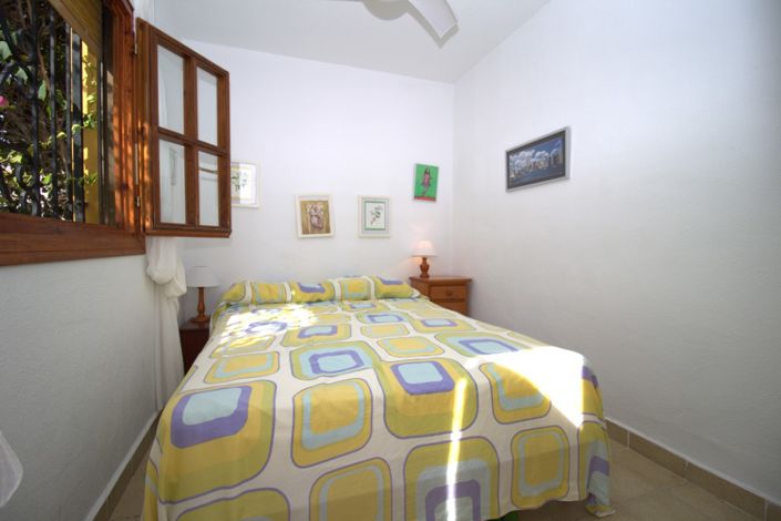 Image No.26-3 Bed Property for sale