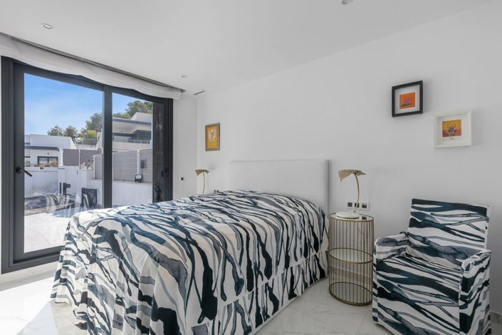 Image No.28-3 Bed Villa for sale