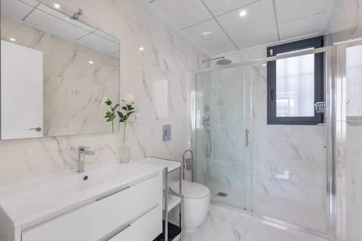 Image No.30-3 Bed Villa for sale