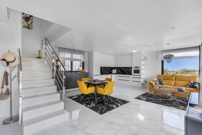 Image No.9-3 Bed Villa for sale