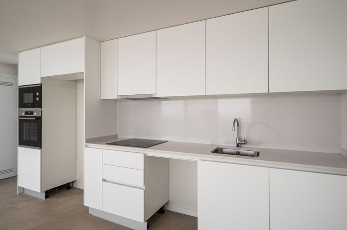 Image No.17-2 Bed Property for sale