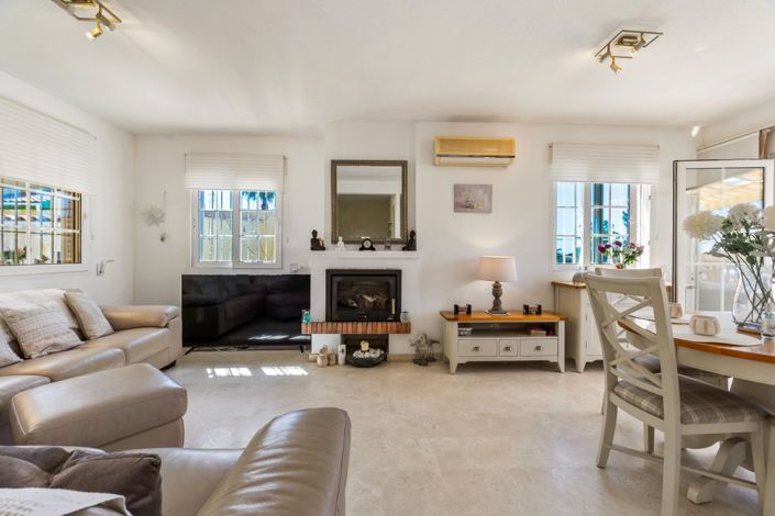 Image No.3-3 Bed Villa for sale