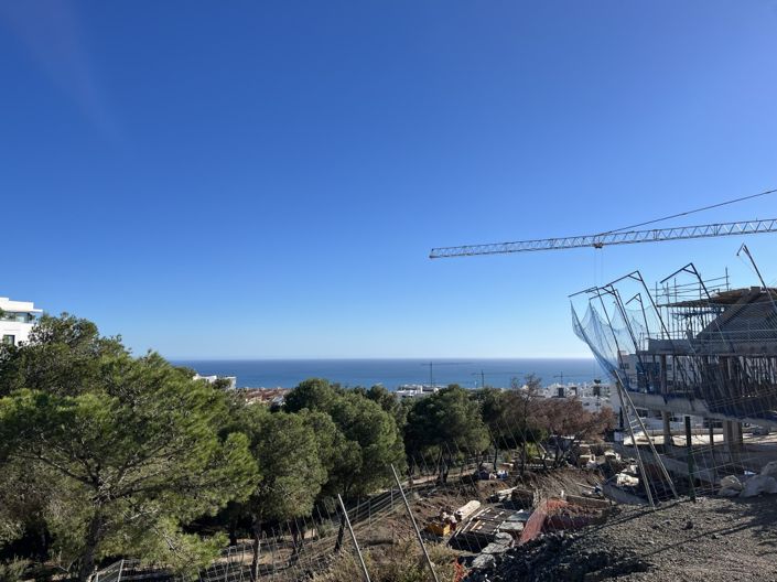 Image No.13-3 Bed Property for sale