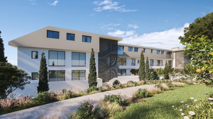 Image No.10-3 Bed Property for sale