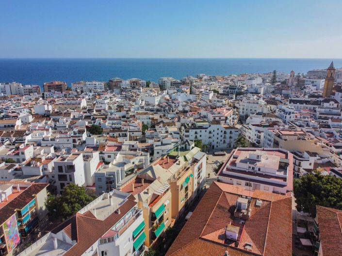 Image No.25-3 Bed Property for sale