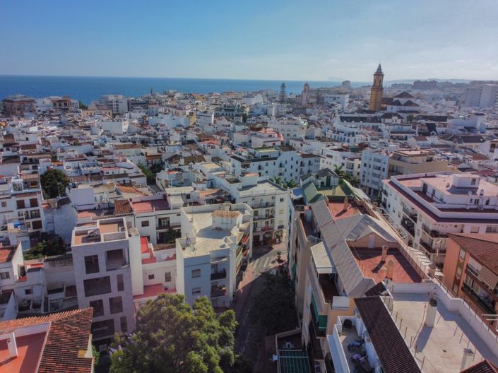 Image No.32-3 Bed Property for sale