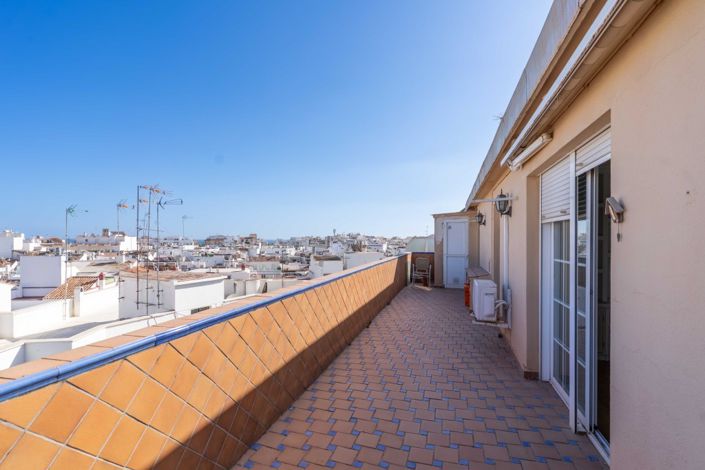 Image No.35-3 Bed Property for sale