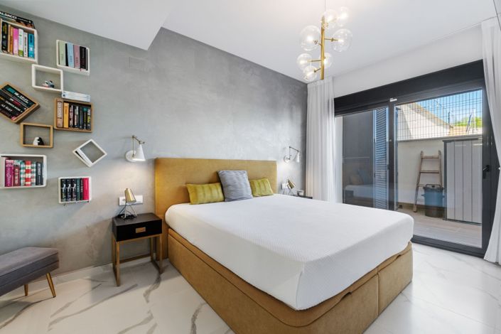 Image No.13-2 Bed Property for sale