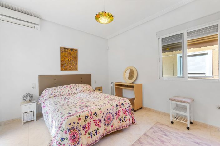 Image No.19-3 Bed Villa for sale