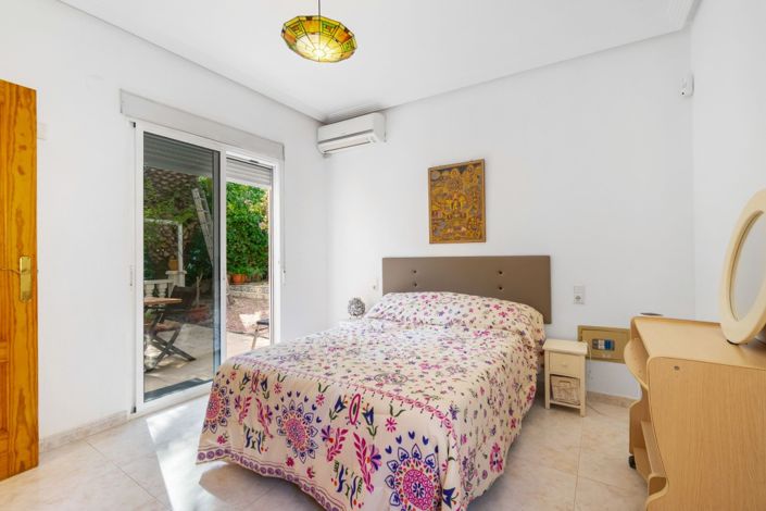 Image No.20-3 Bed Villa for sale