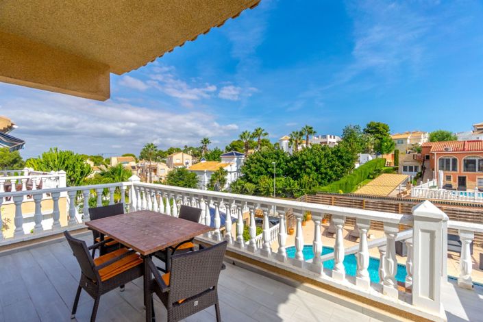 Image No.8-3 Bed Villa for sale