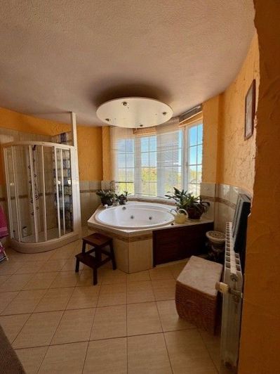 Image No.17-5 Bed Villa for sale