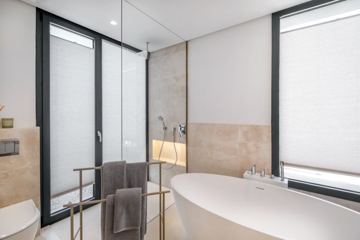 Image No.10-6 Bed Villa for sale