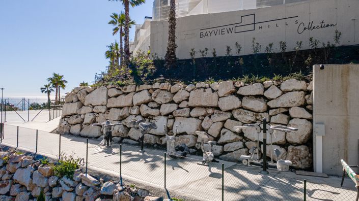 Image No.14-2 Bed Property for sale