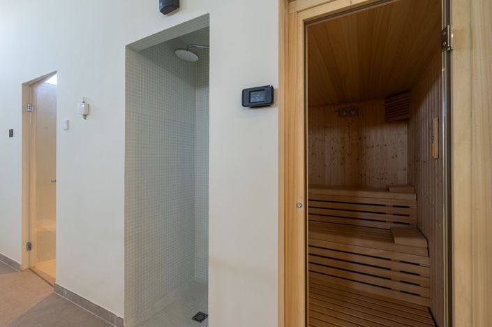 Image No.20-2 Bed Property for sale