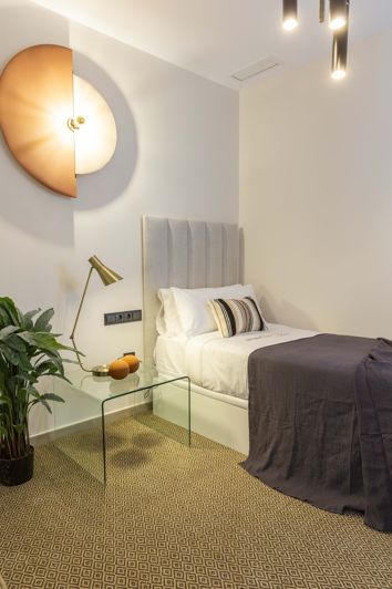 Image No.28-2 Bed Property for sale