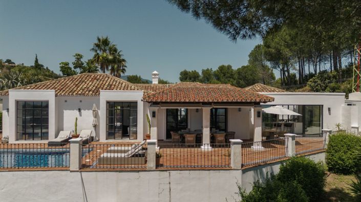 Image No.1-4 Bed Villa for sale