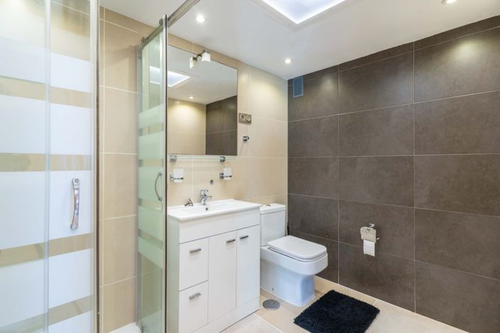 Image No.12-2 Bed Apartment for sale