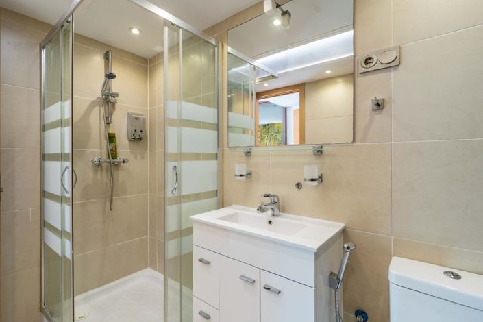 Image No.13-2 Bed Apartment for sale