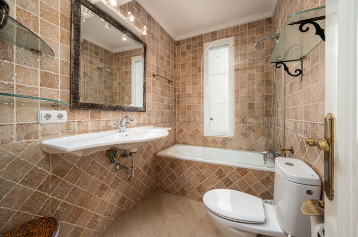 Image No.23-4 Bed Villa for sale