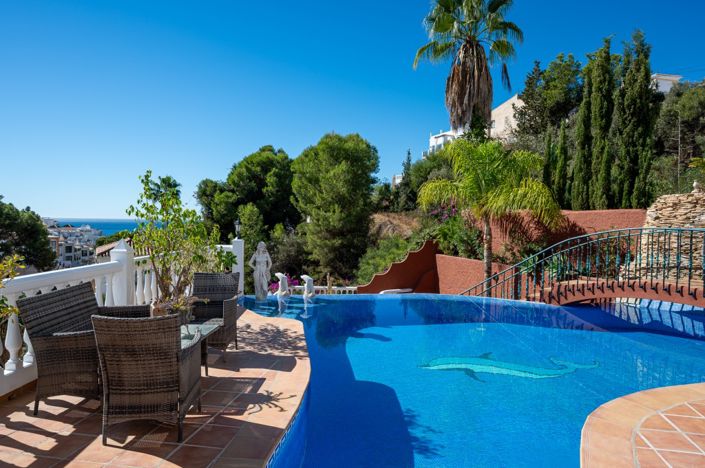 Image No.3-4 Bed Villa for sale