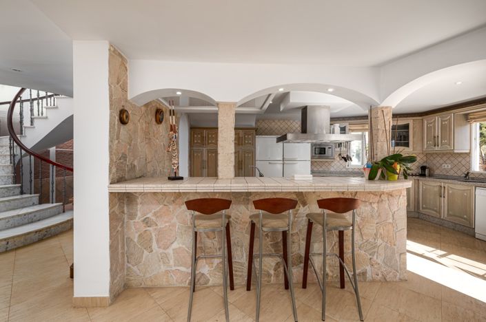 Image No.9-4 Bed Villa for sale