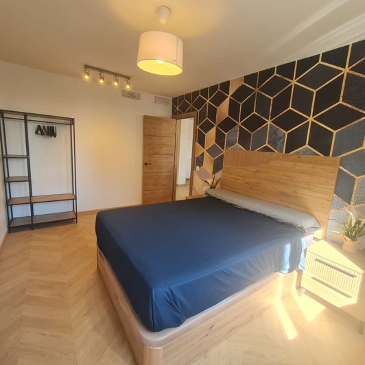 Image No.6-3 Bed Property for sale