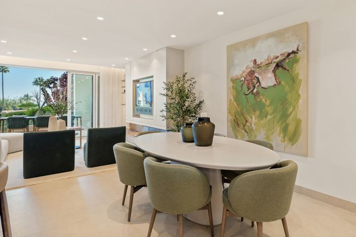 Image No.10-3 Bed Property for sale