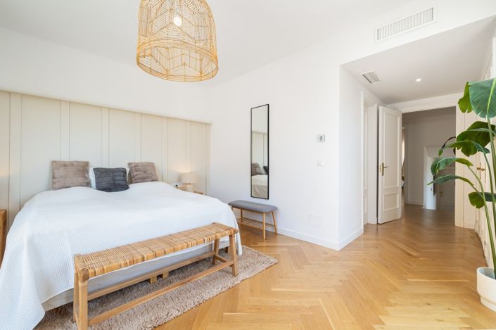 Image No.14-3 Bed Property for sale