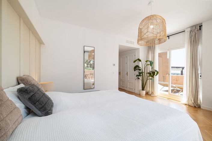 Image No.16-3 Bed Property for sale