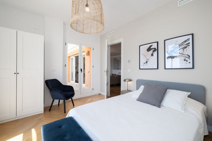 Image No.24-3 Bed Property for sale