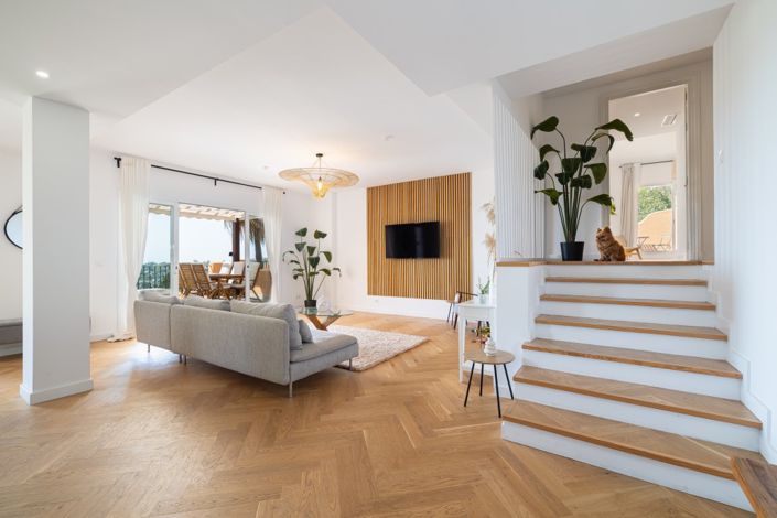 Image No.8-3 Bed Property for sale