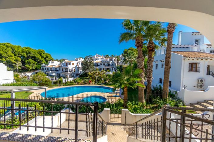 Image No.1-3 Bed Townhouse for sale