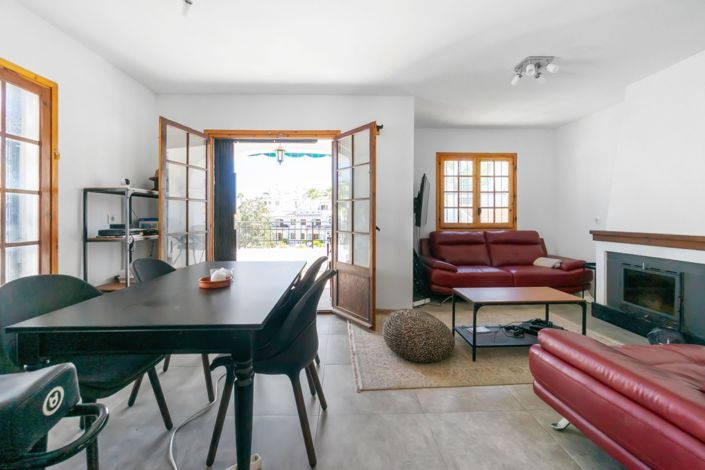 Image No.10-3 Bed Townhouse for sale