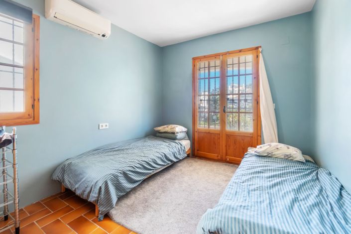 Image No.15-3 Bed Townhouse for sale