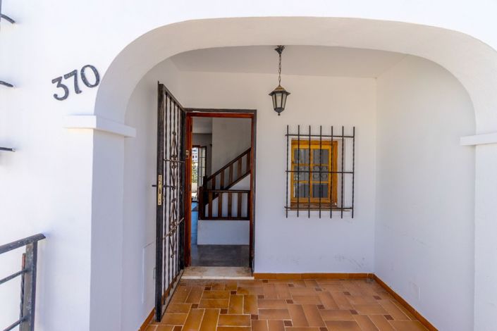 Image No.2-3 Bed Townhouse for sale