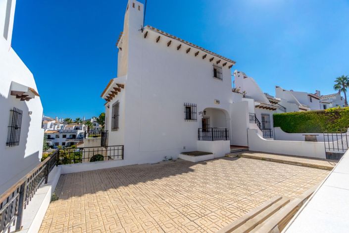 Image No.5-3 Bed Townhouse for sale