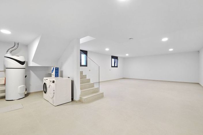 Image No.21-3 Bed Villa for sale